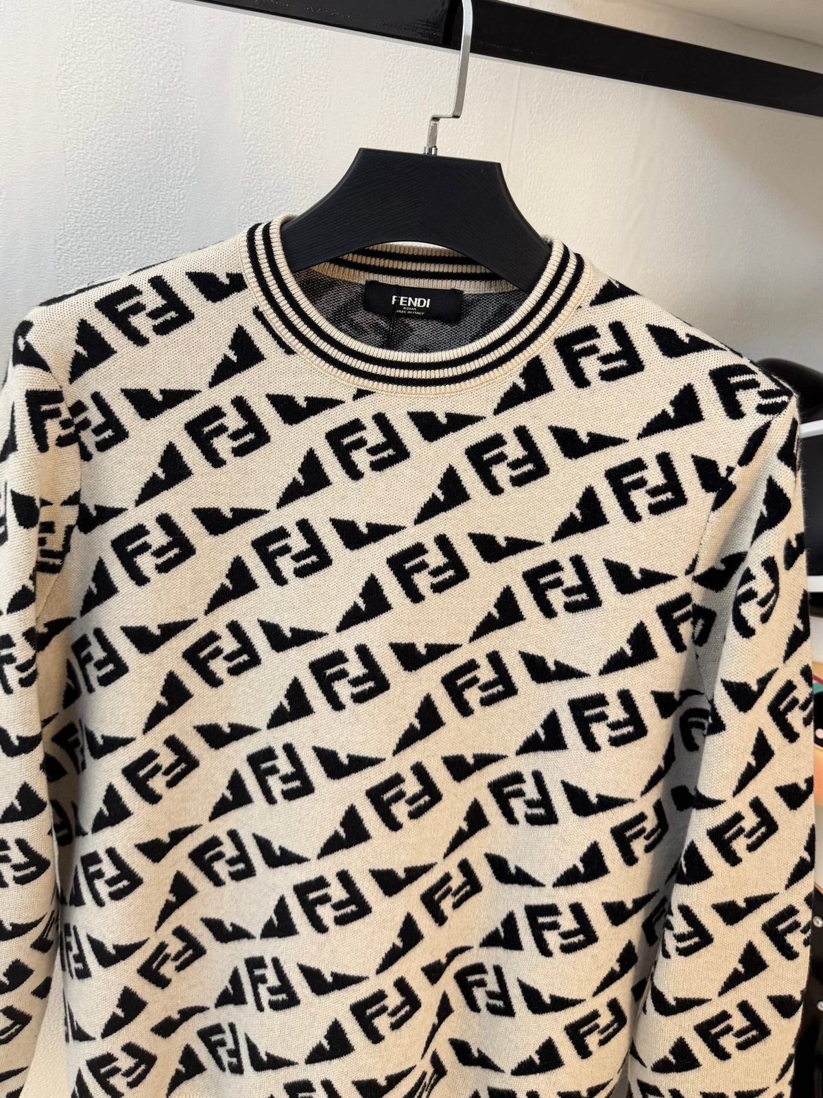 Classic Fashion Sweater-157