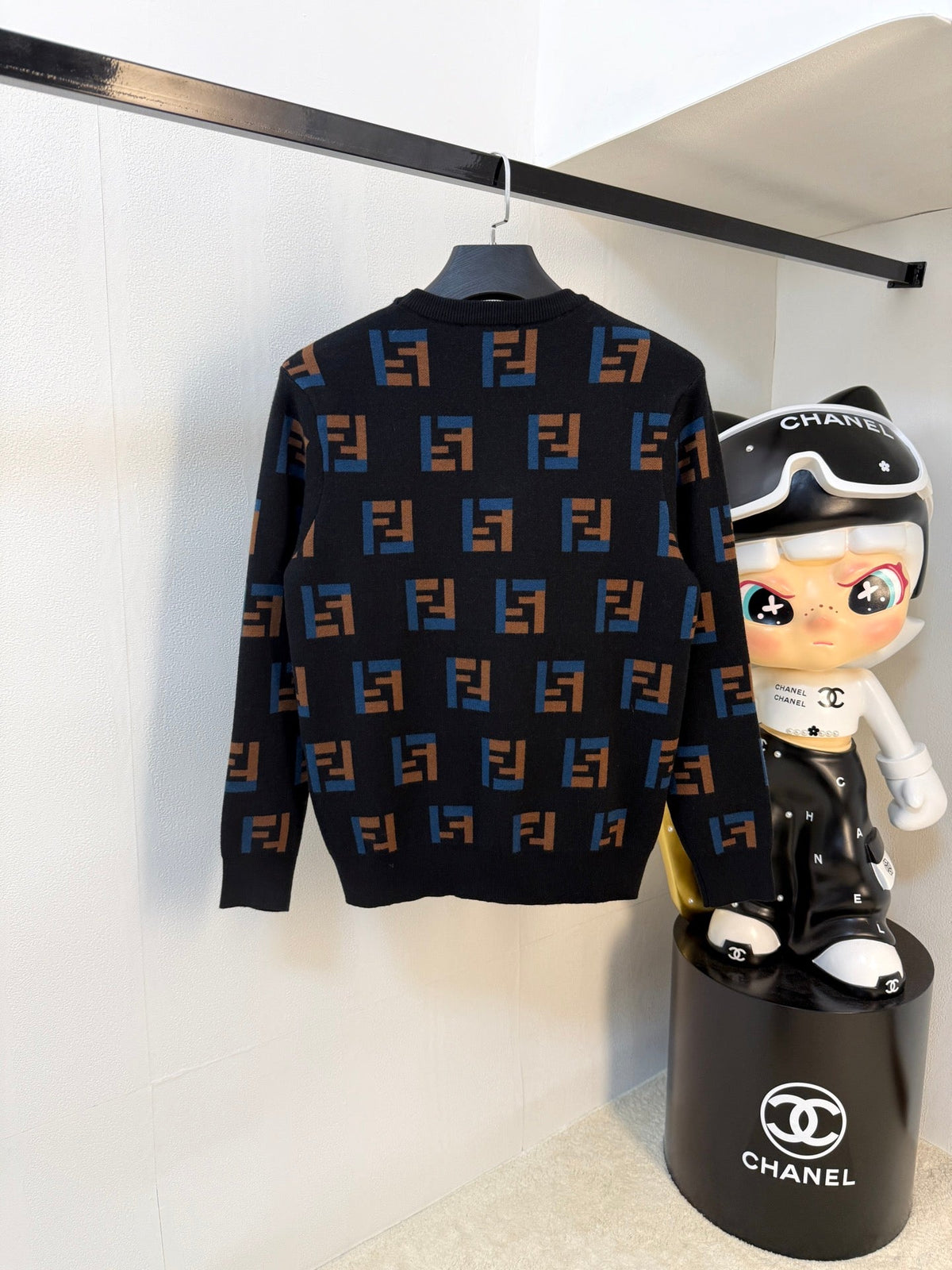 Classic Fashion Sweater-163