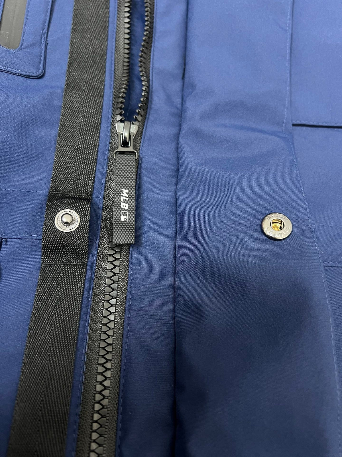 Ultra-Light Winter Puffer β9