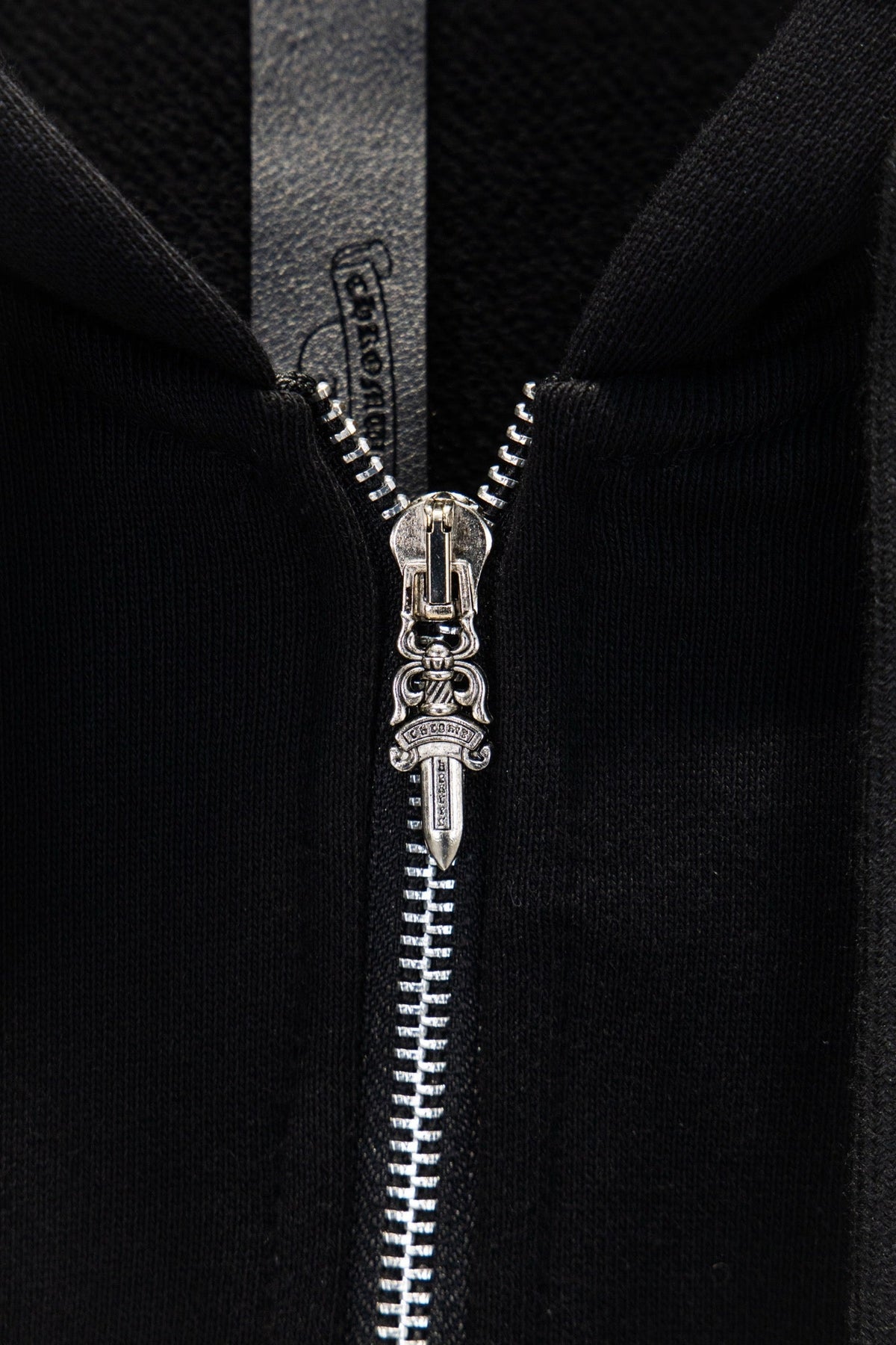 Classic Fit Hoodie-1001