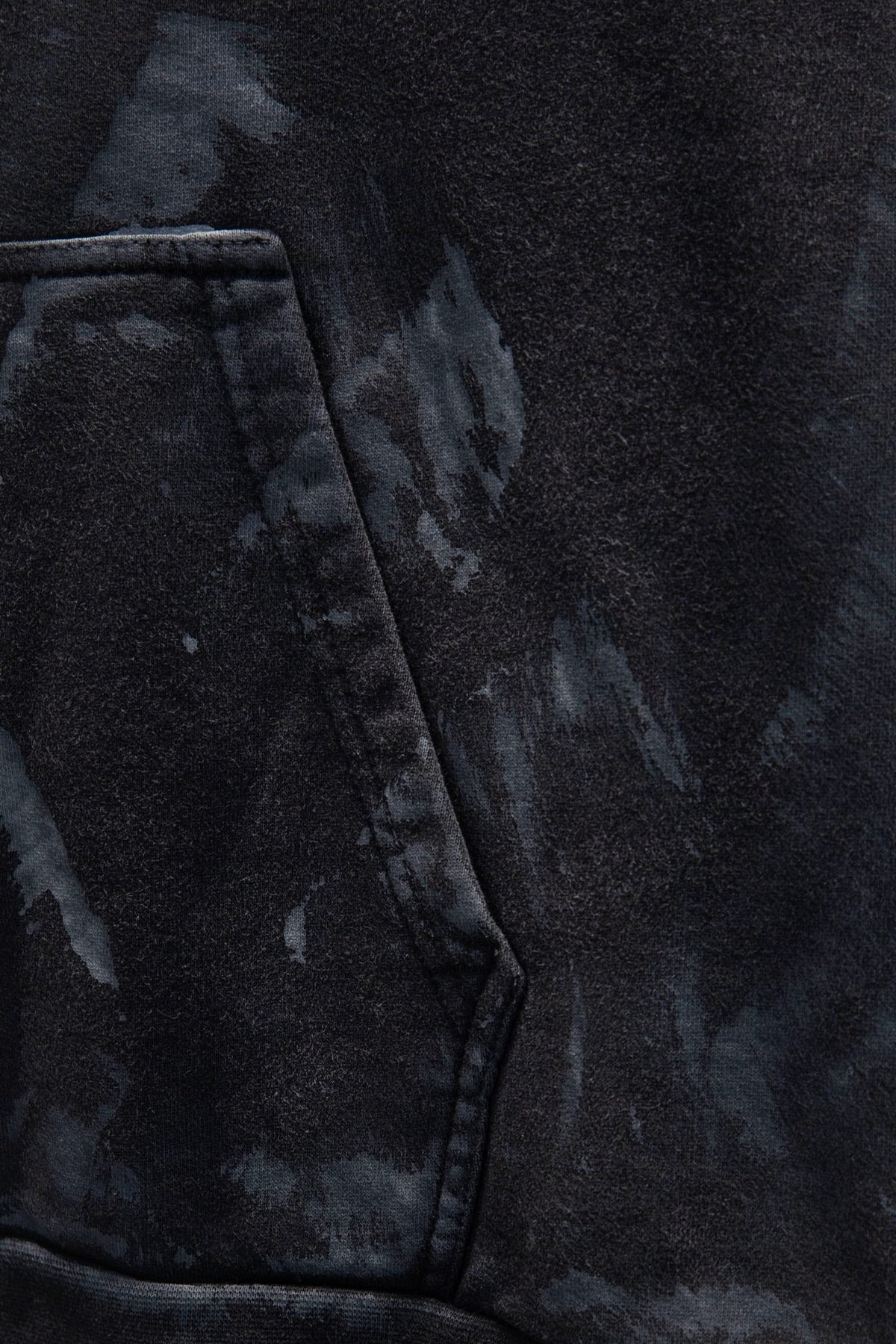 Classic Fit Hoodie-1016