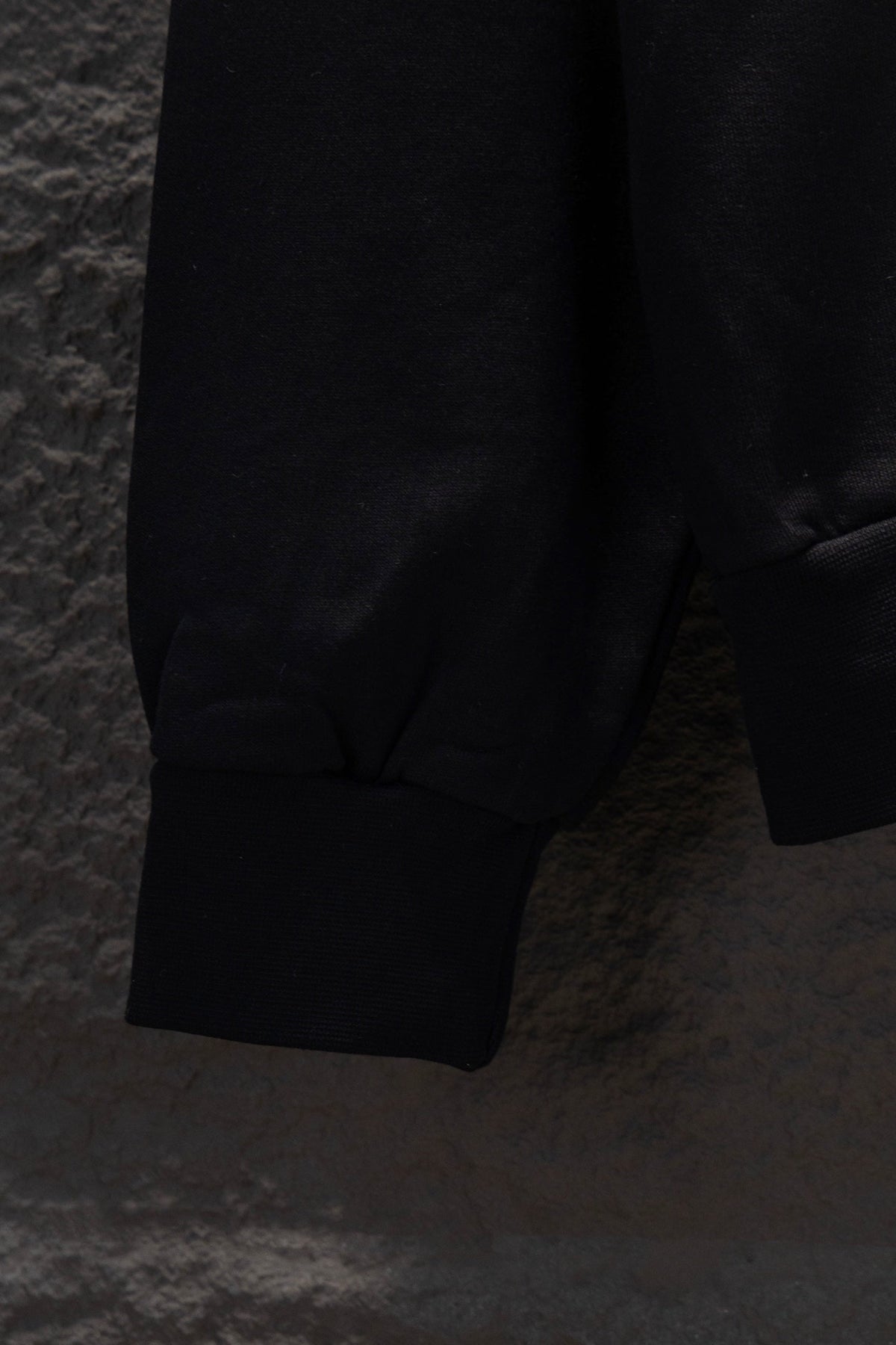 Classic Fit Hoodie-1017