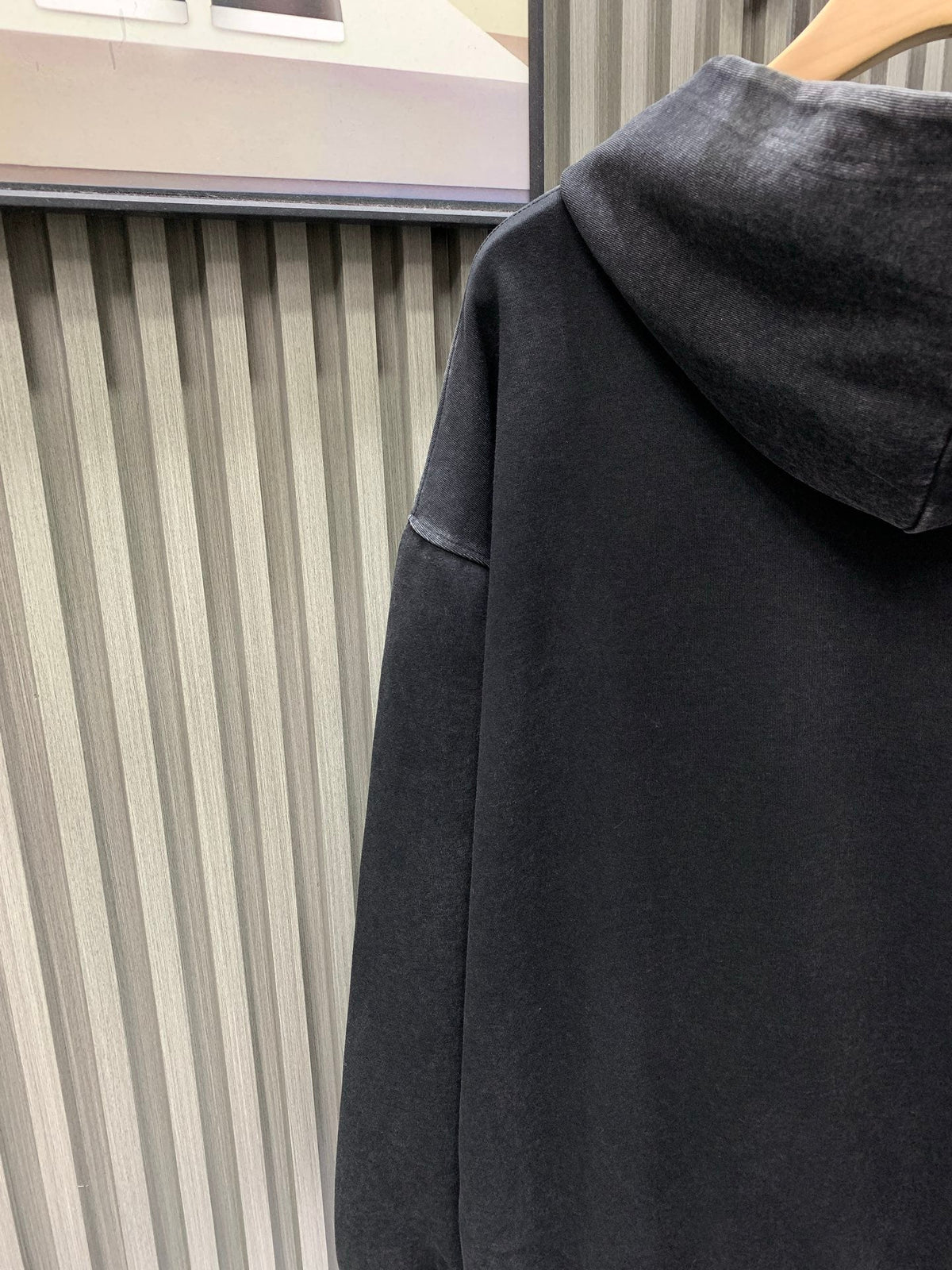 Classic Fit Hoodie-1019