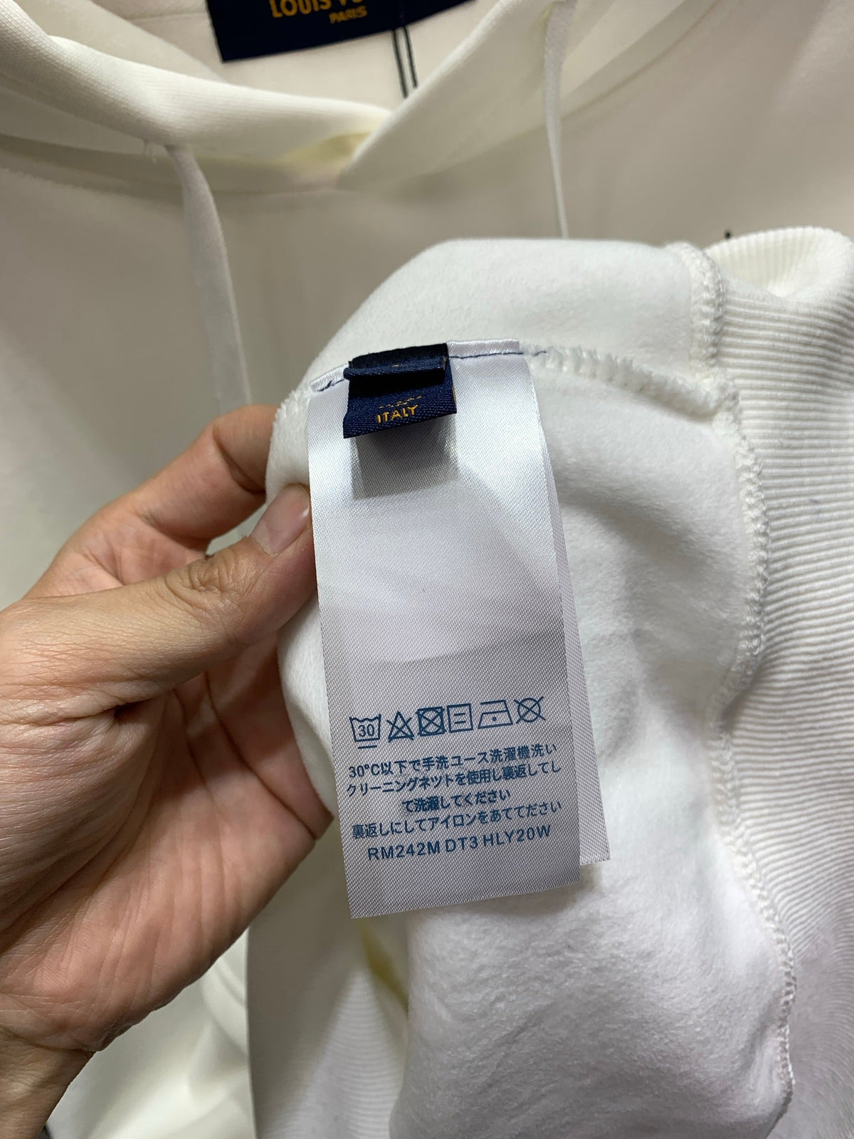 Classic Fit Hoodie-1021