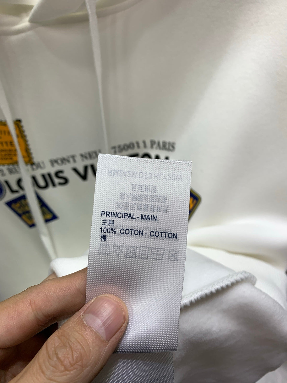 Classic Fit Hoodie-1022