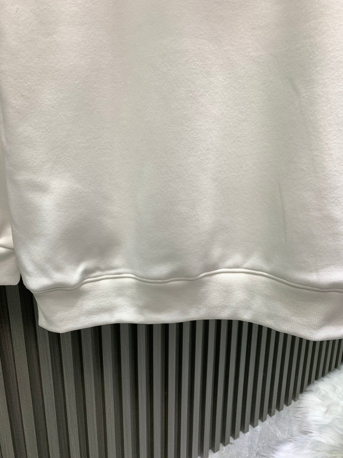 Classic Fit Hoodie-1023