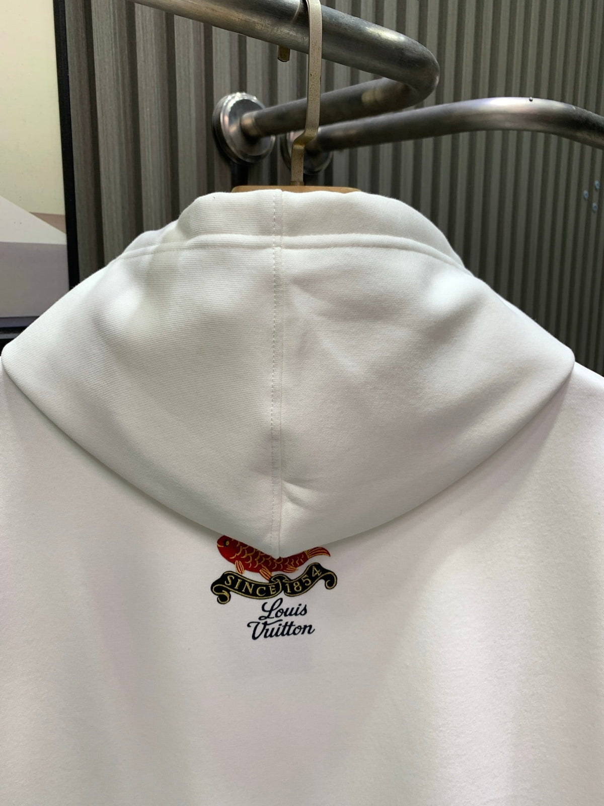 Classic Fit Hoodie-1023