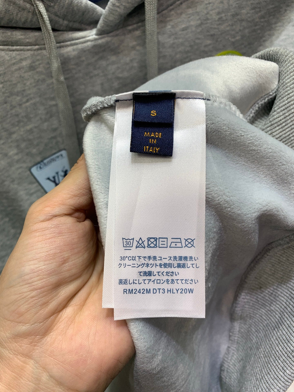 Classic Fit Hoodie-1026