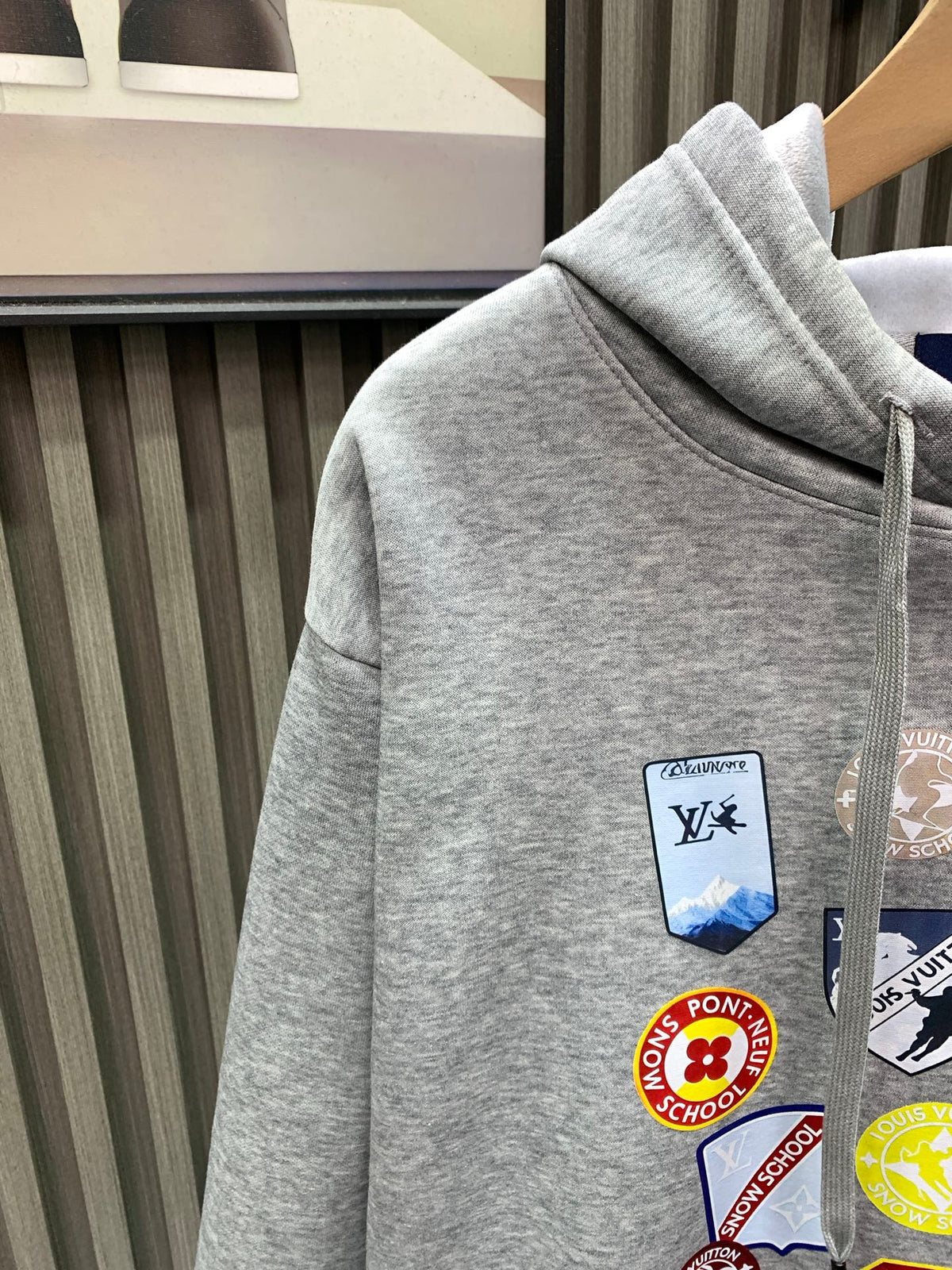 Classic Fit Hoodie-1026