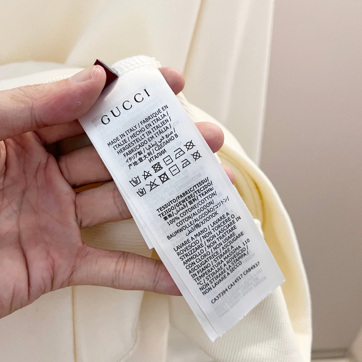 Classic Fit Hoodie-1028