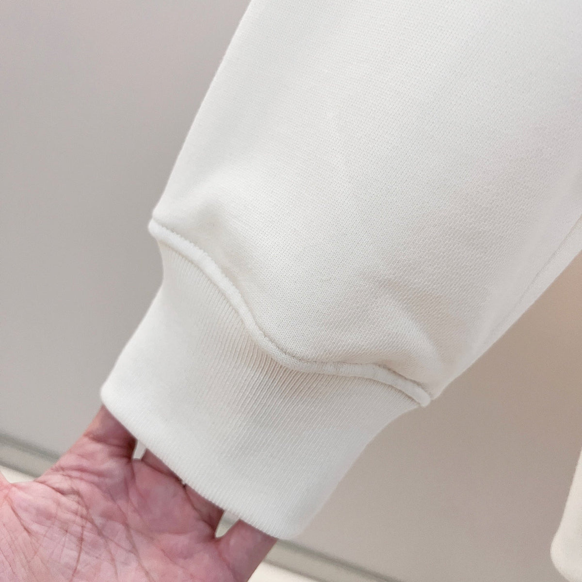 Classic Fit Hoodie-1028