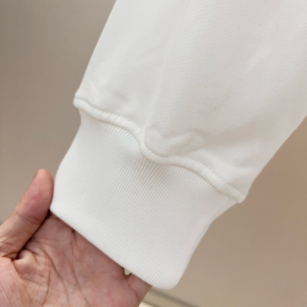 Classic Fit Hoodie-1035