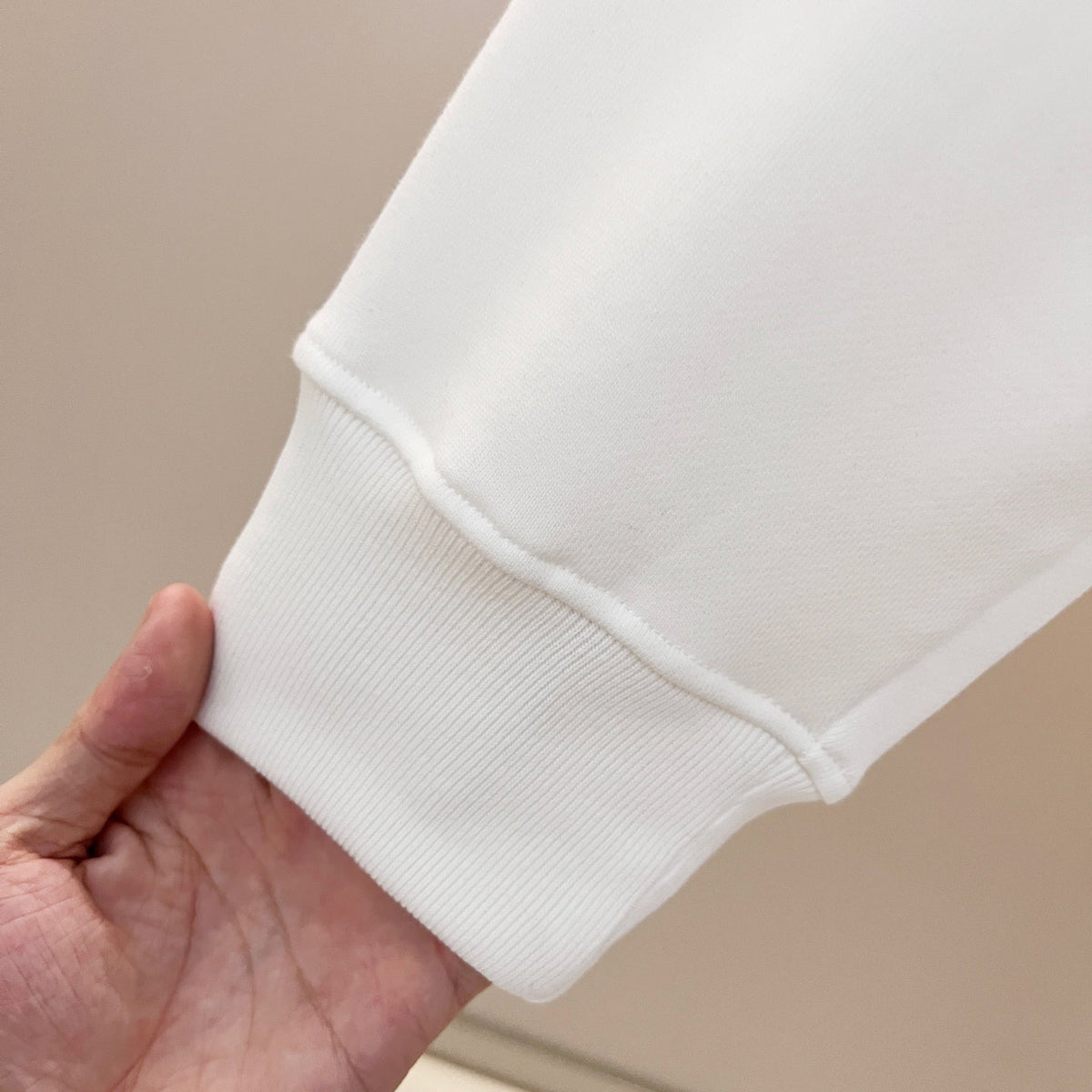 Classic Fit Hoodie-1043