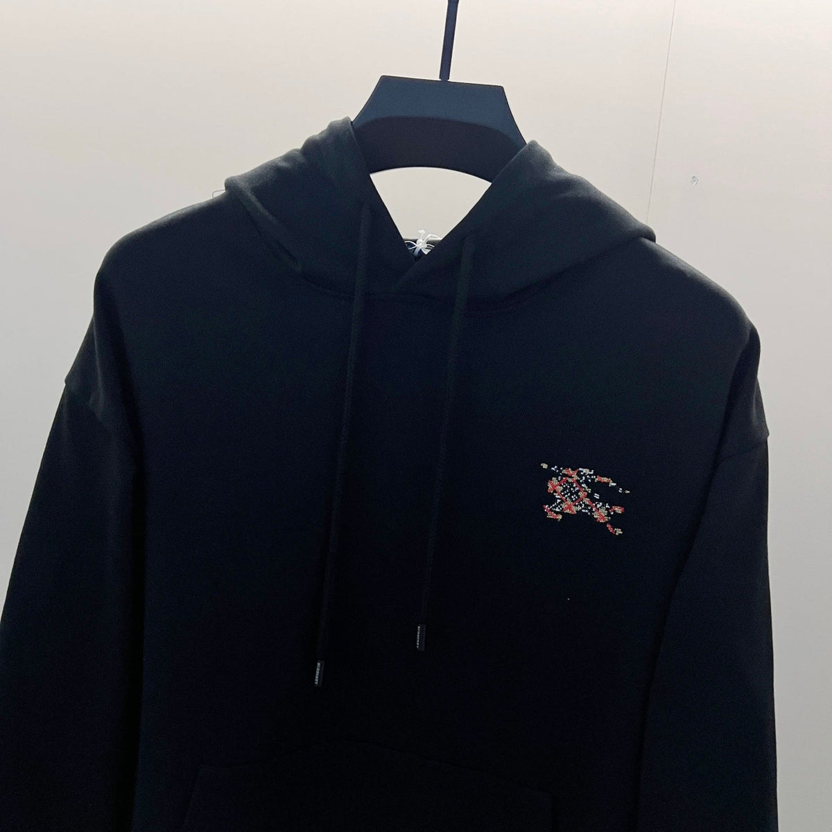 Classic Fit Hoodie-1046