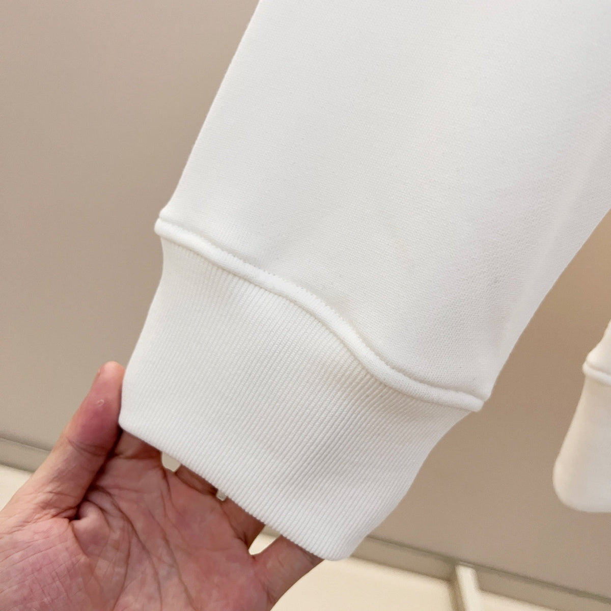 Classic Fit Hoodie-1053