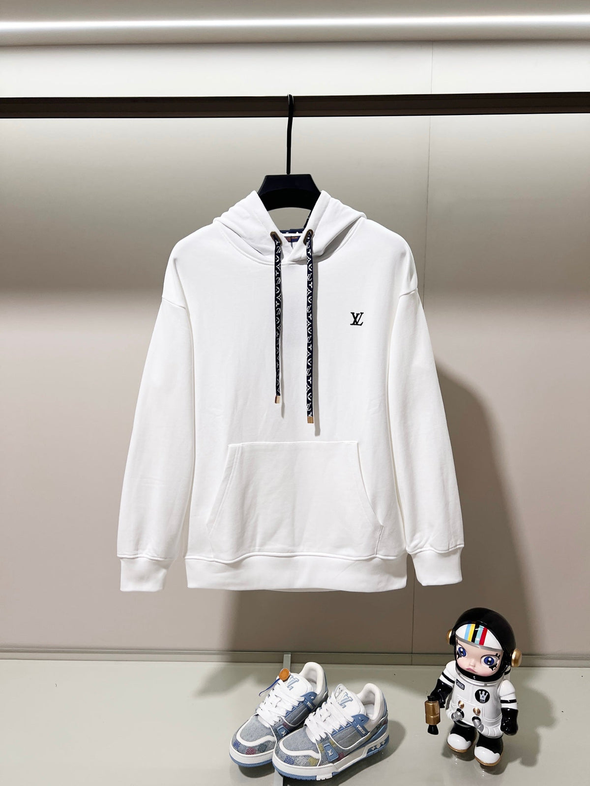 Classic Fit Hoodie-1062