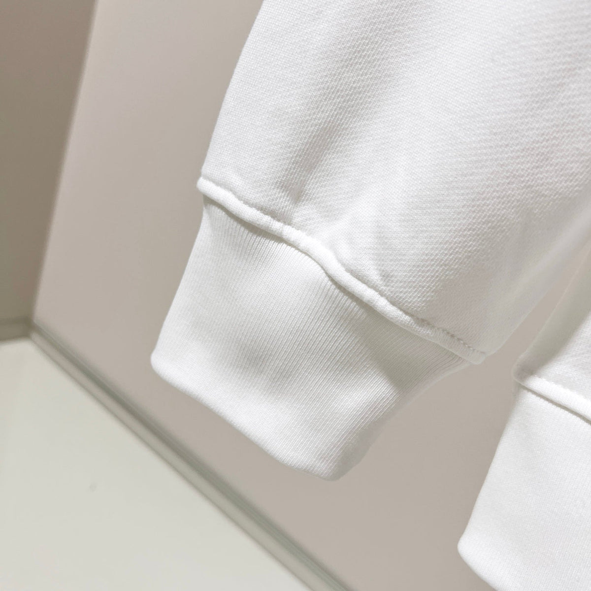 Classic Fit Hoodie-1062