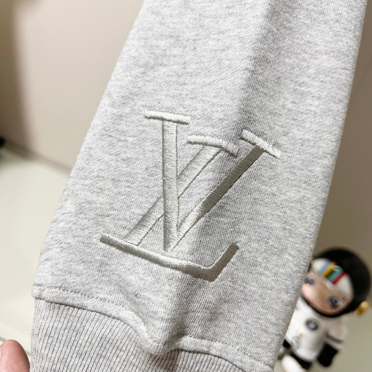 Classic Fit Hoodie-1068