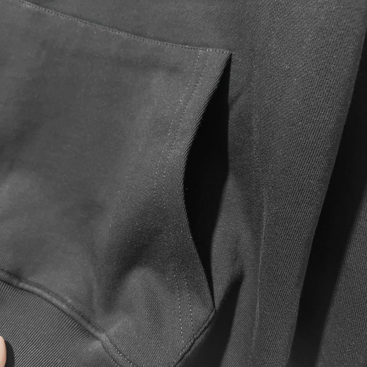 Classic Fit Hoodie-1072