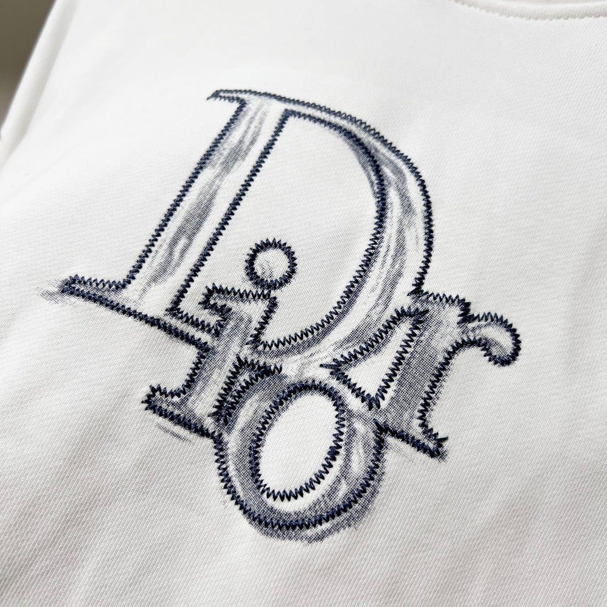 Classic Fit Hoodie-1073