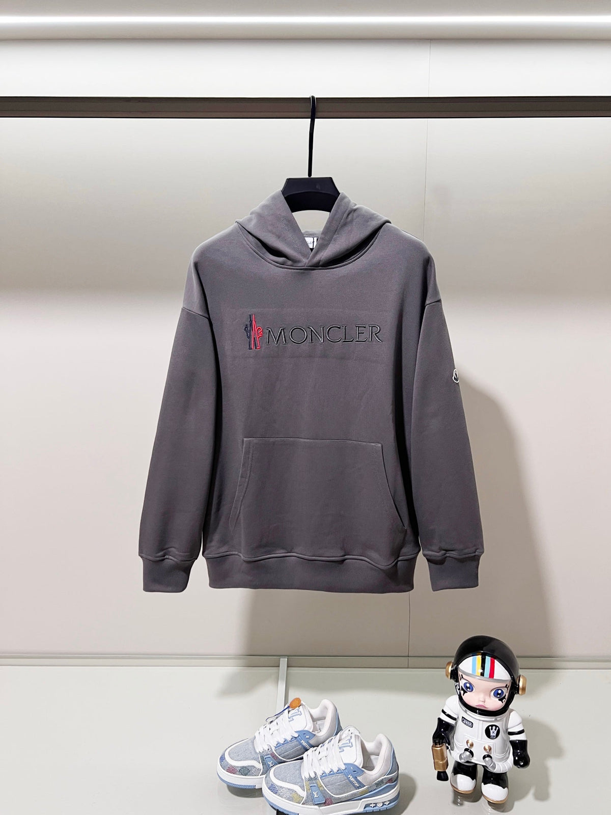 Classic Fit Hoodie-1074