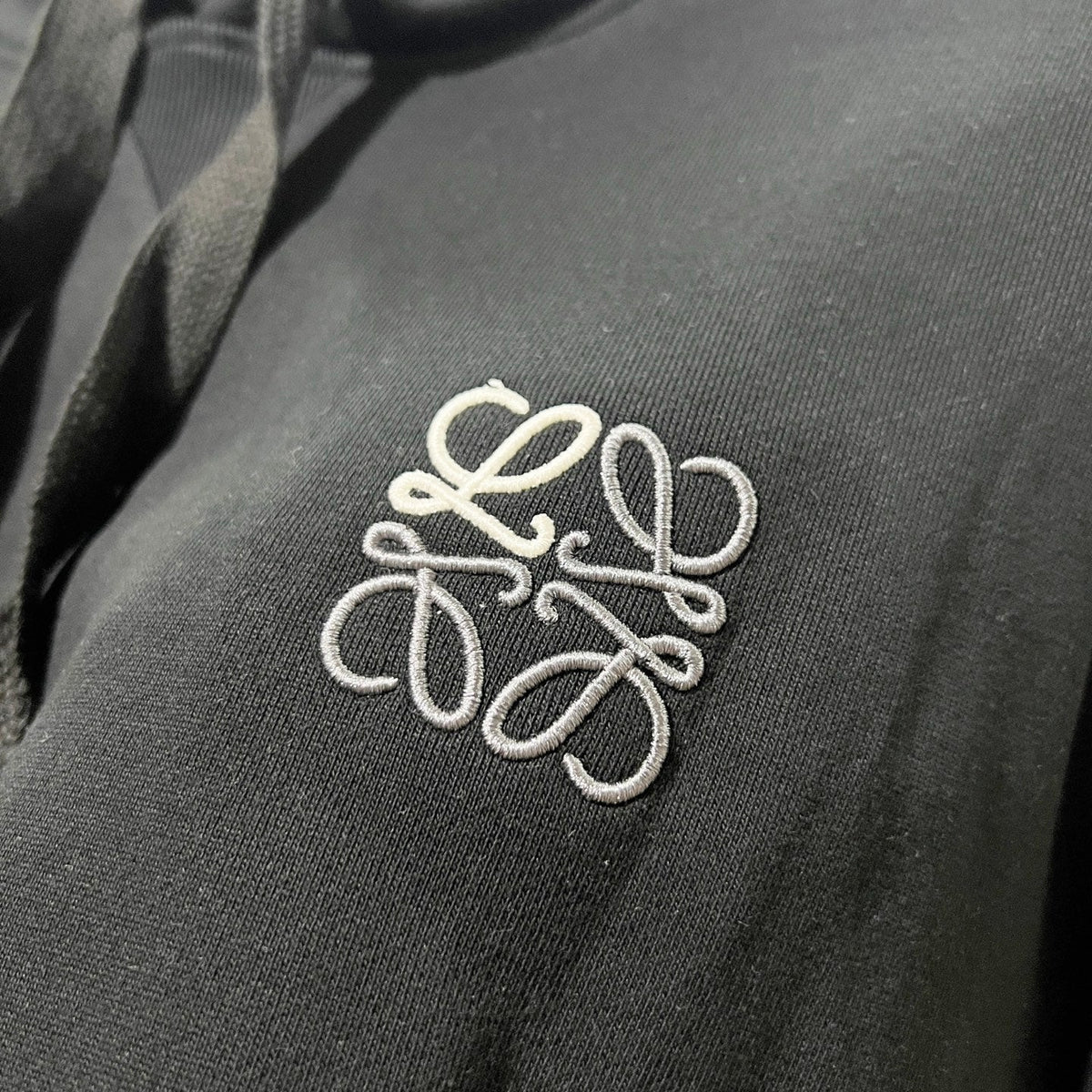 Classic Fit Hoodie-1081