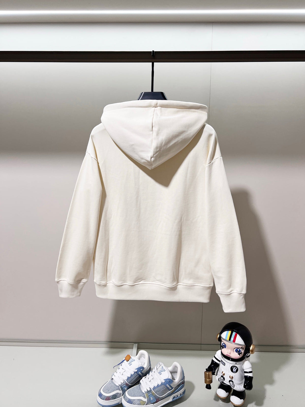 Classic Fit Hoodie-1084