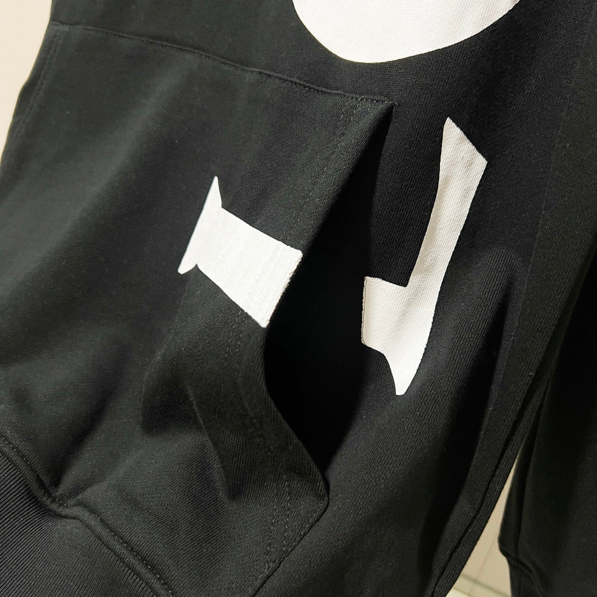 Classic Fit Hoodie-1092