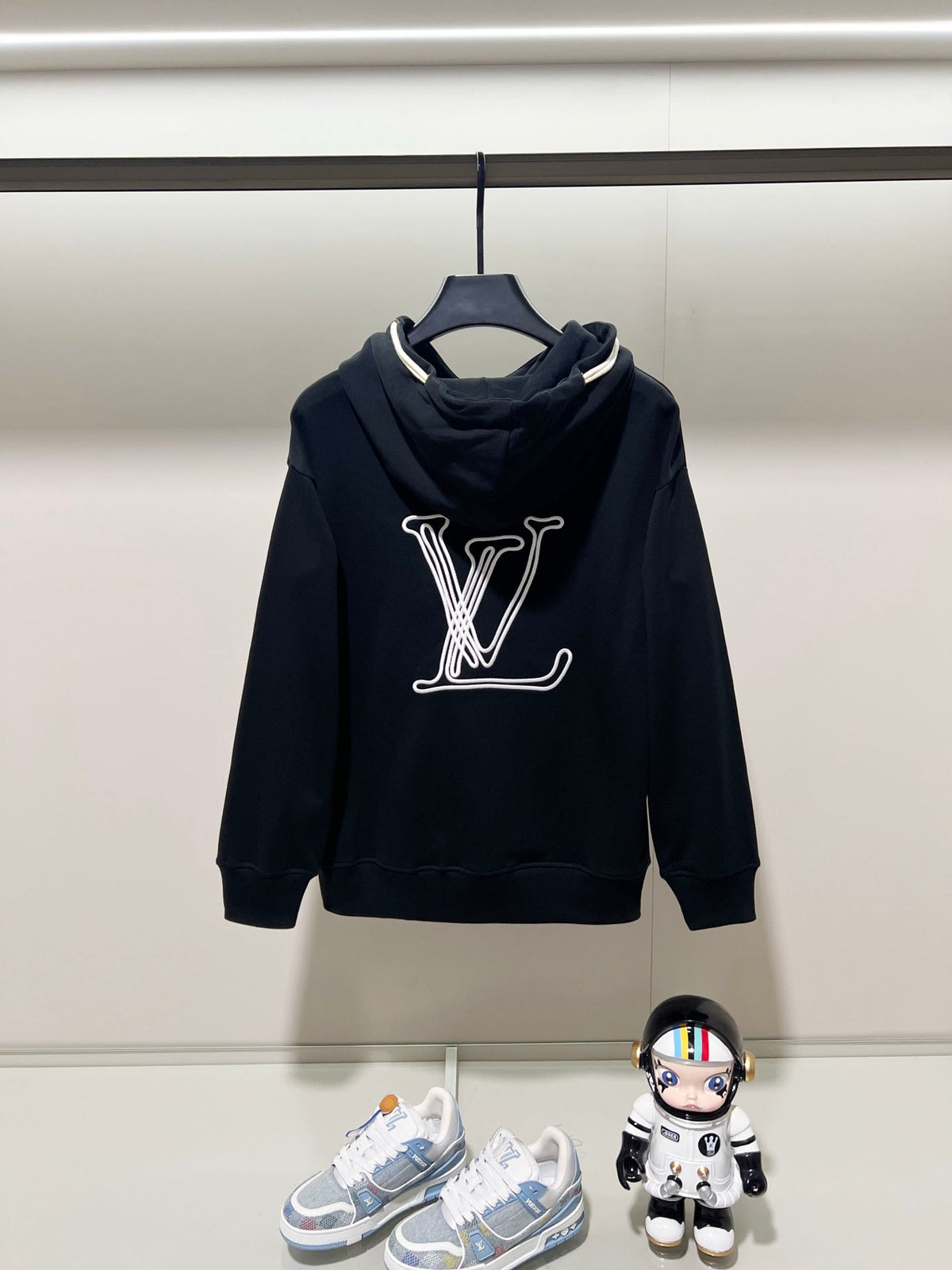 Classic Fit Hoodie-1101