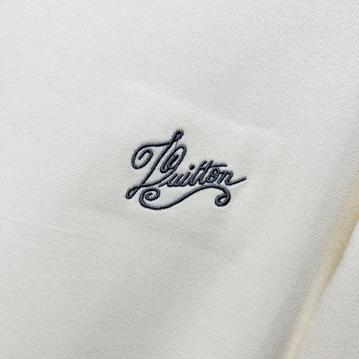 Classic Fit Hoodie-1102