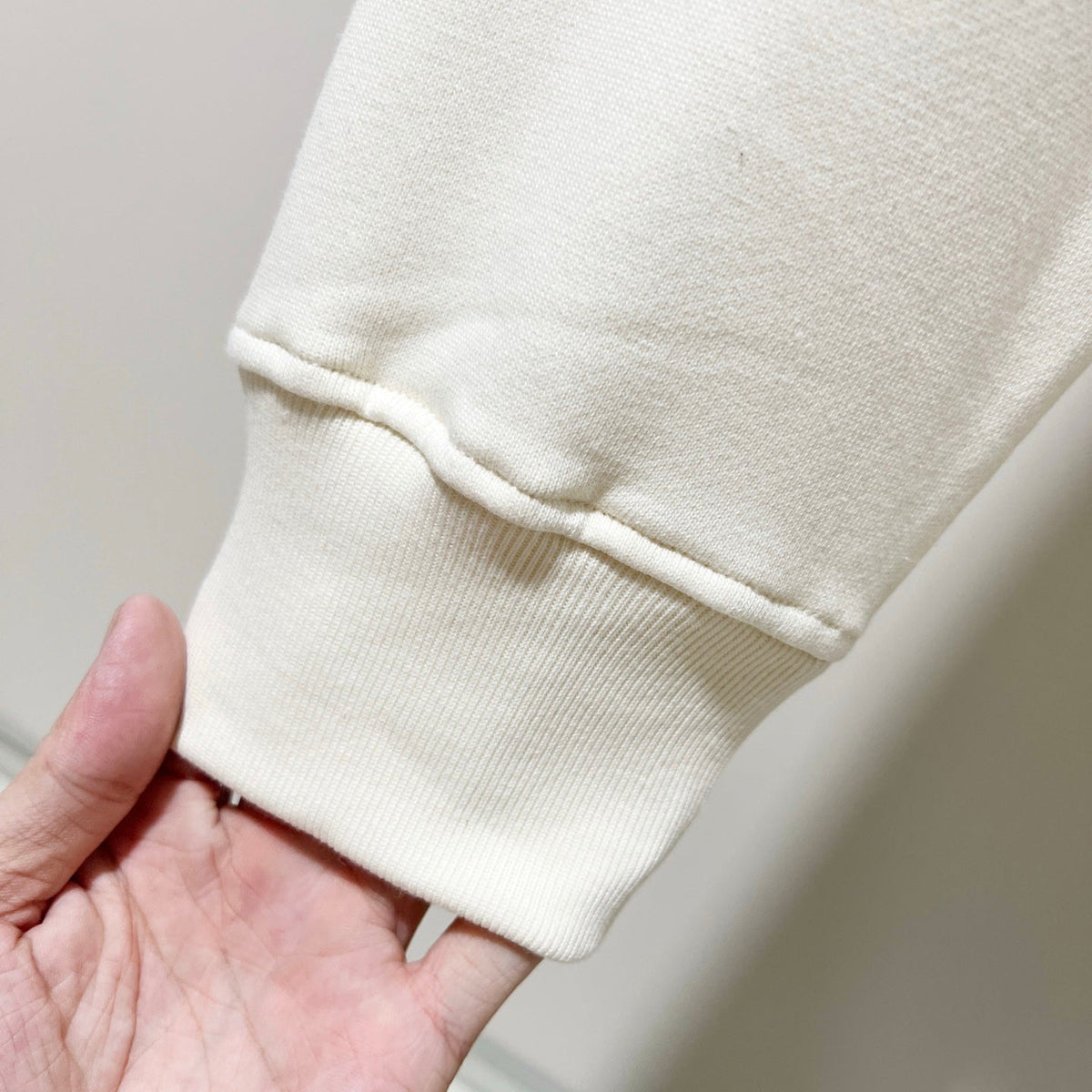 Classic Fit Hoodie-1102