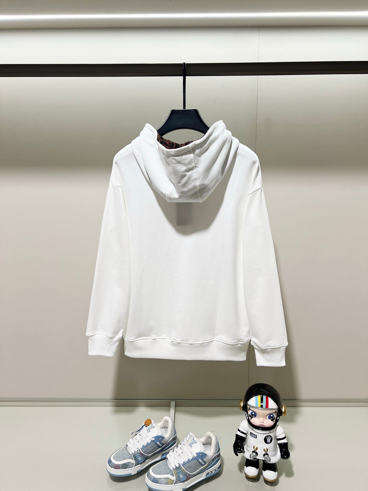 Classic Fit Hoodie-1104