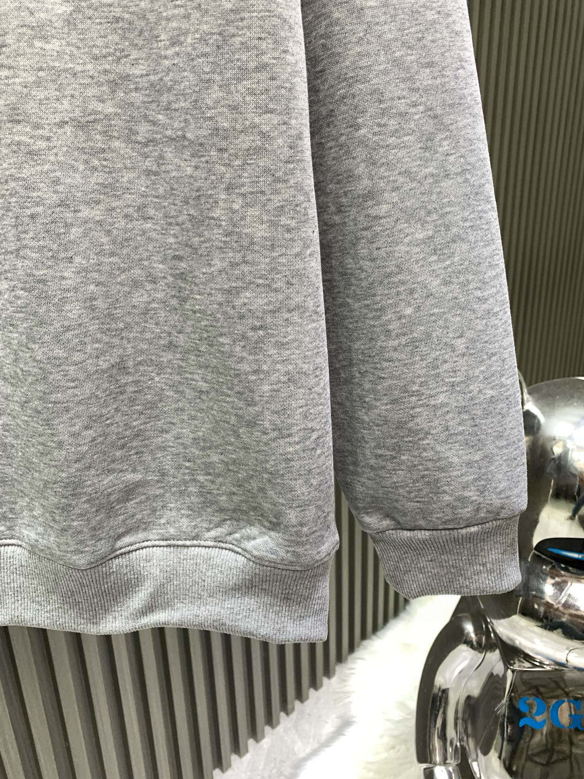 Classic Fit Hoodie-1002