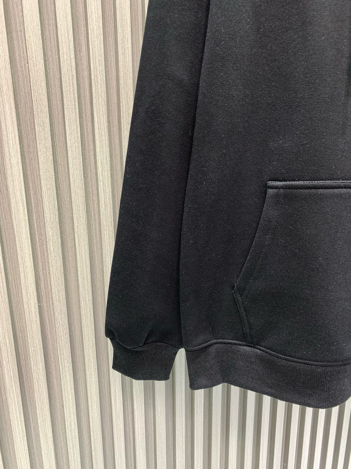 Classic Fit Hoodie-1006