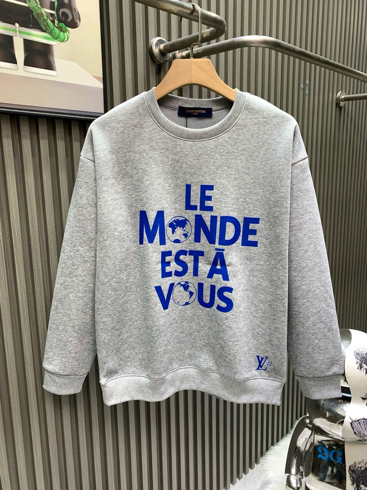 Classic Fit Hoodie-1011