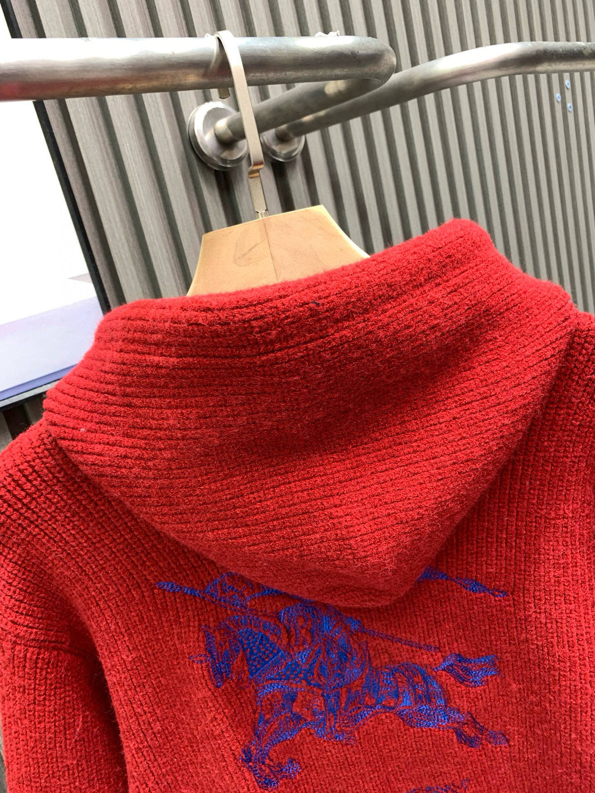 Classic Fit Hoodie-1012