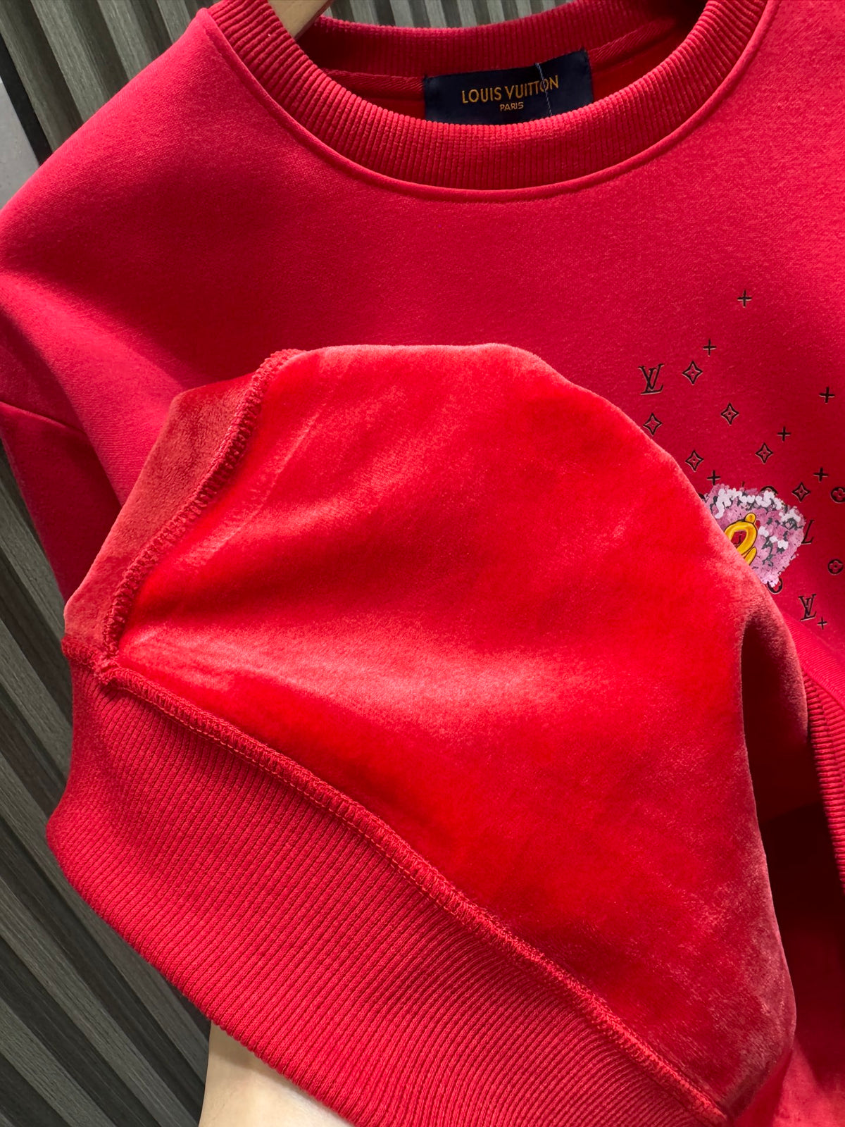 Classic Fit Hoodie-1017