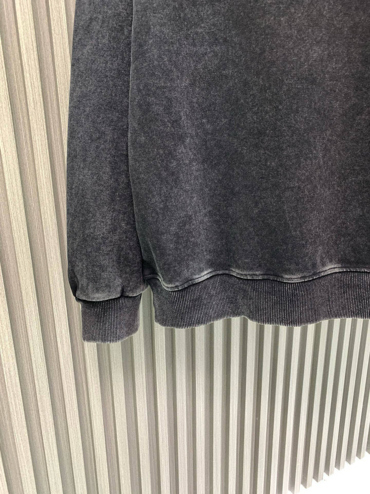 Classic Fit Hoodie-1021