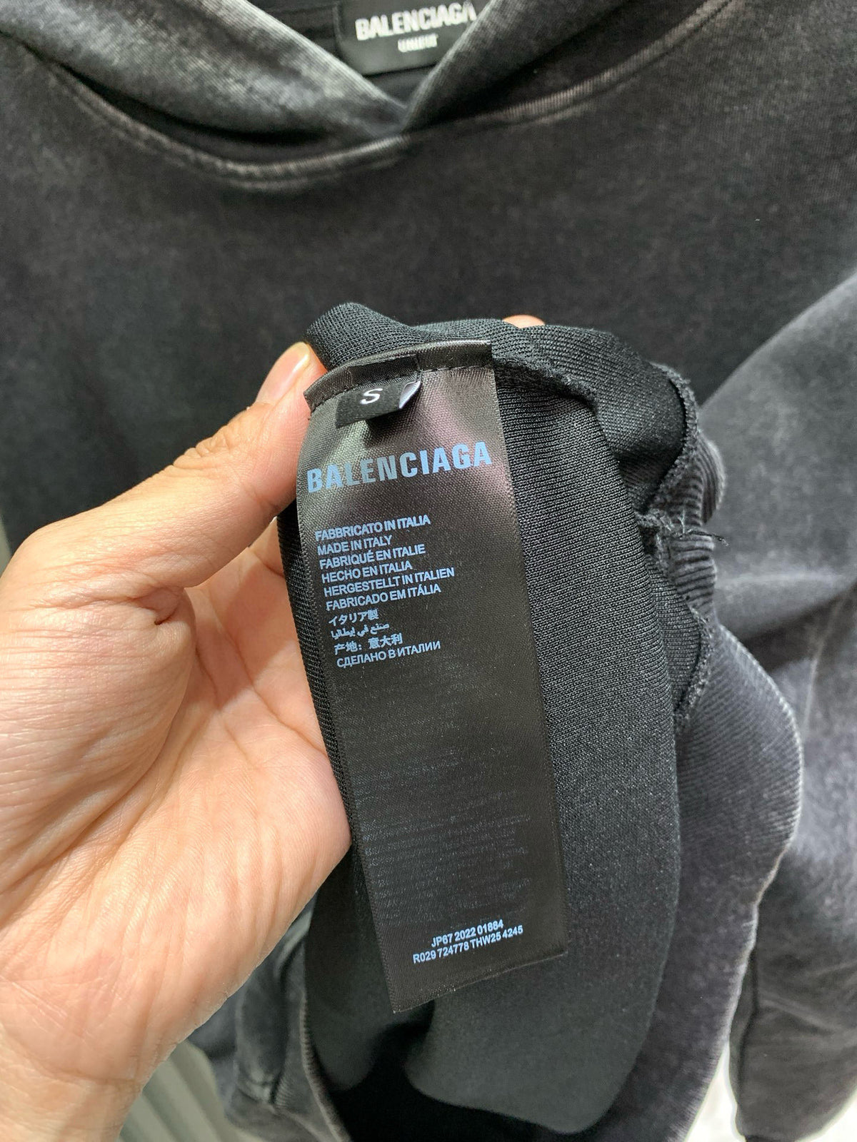 Classic Fit Hoodie-1022