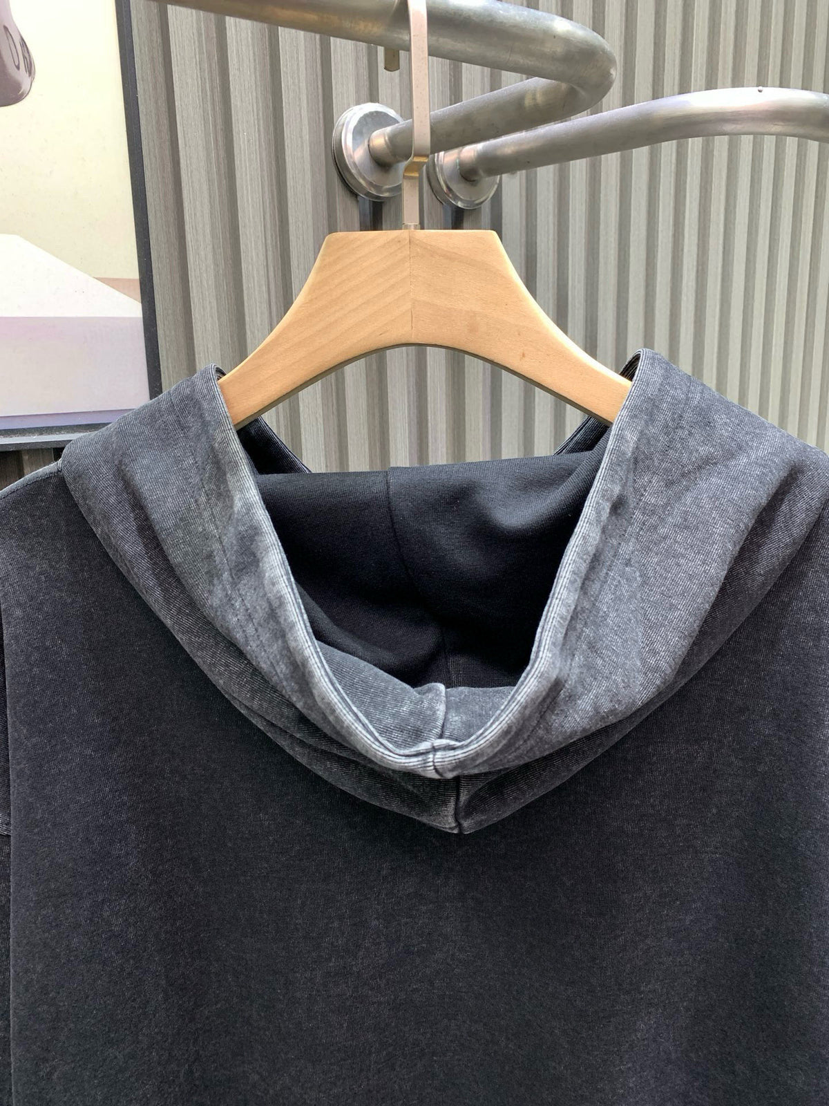 Classic Fit Hoodie-1024