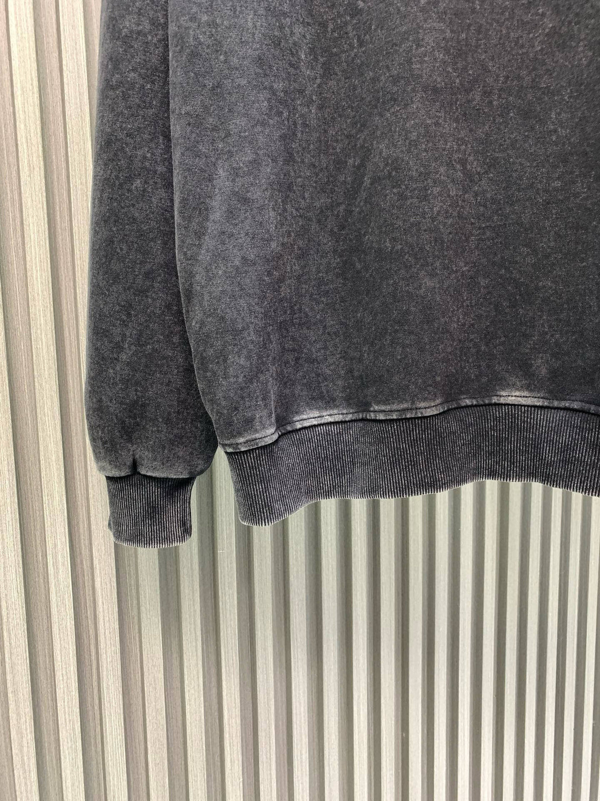 Classic Fit Hoodie-1024