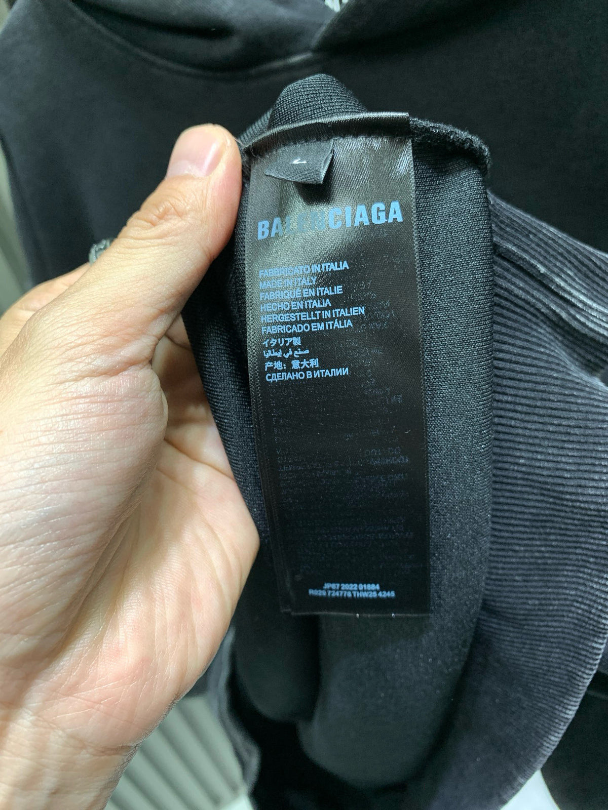 Classic Fit Hoodie-1026