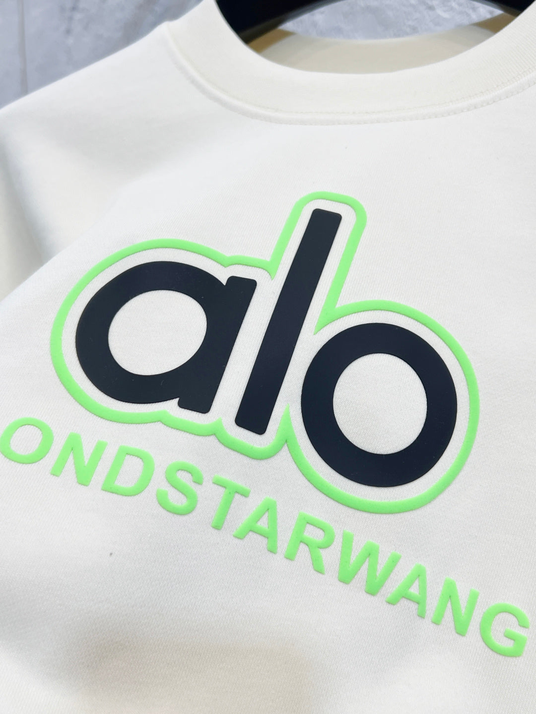 Classic Fit Hoodie-1029