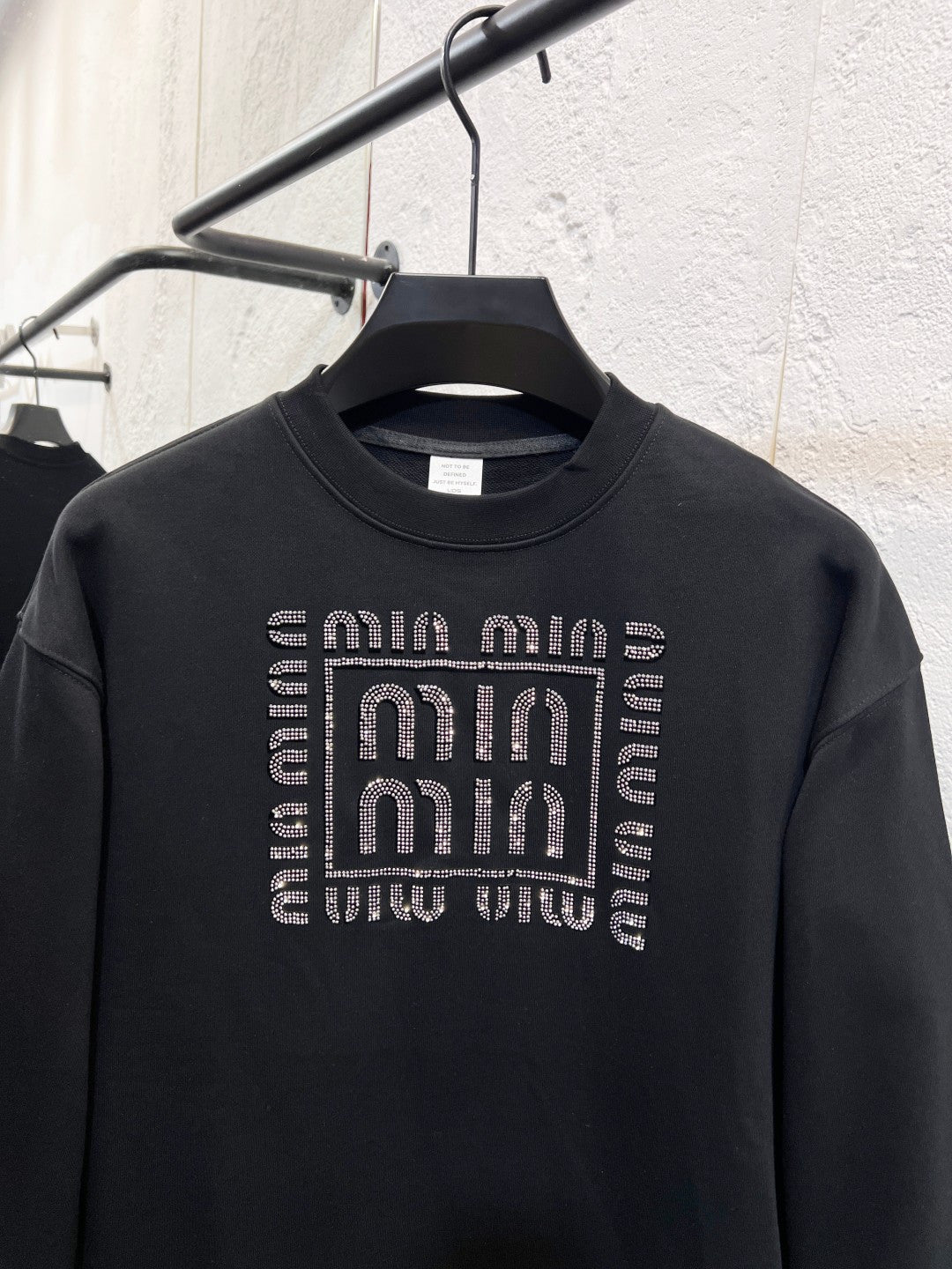 Classic Fit Hoodie-1031