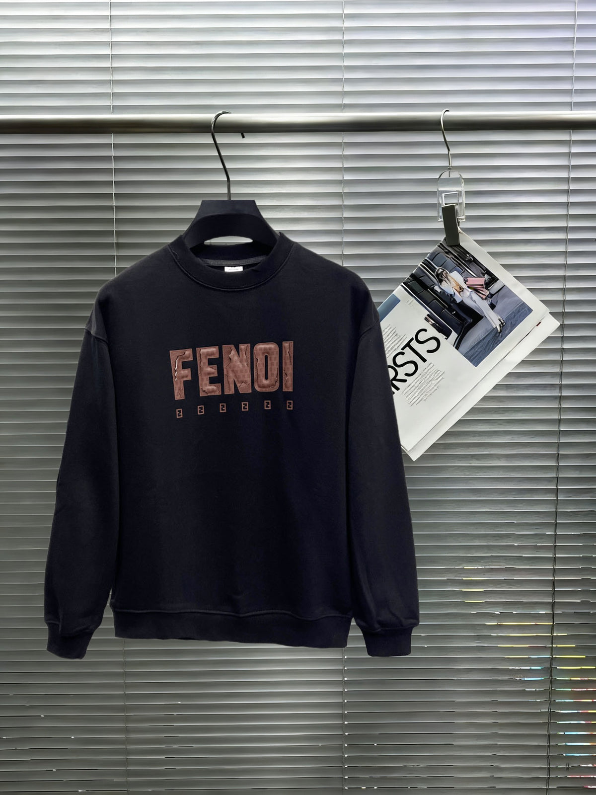 Classic Fit Hoodie-1032