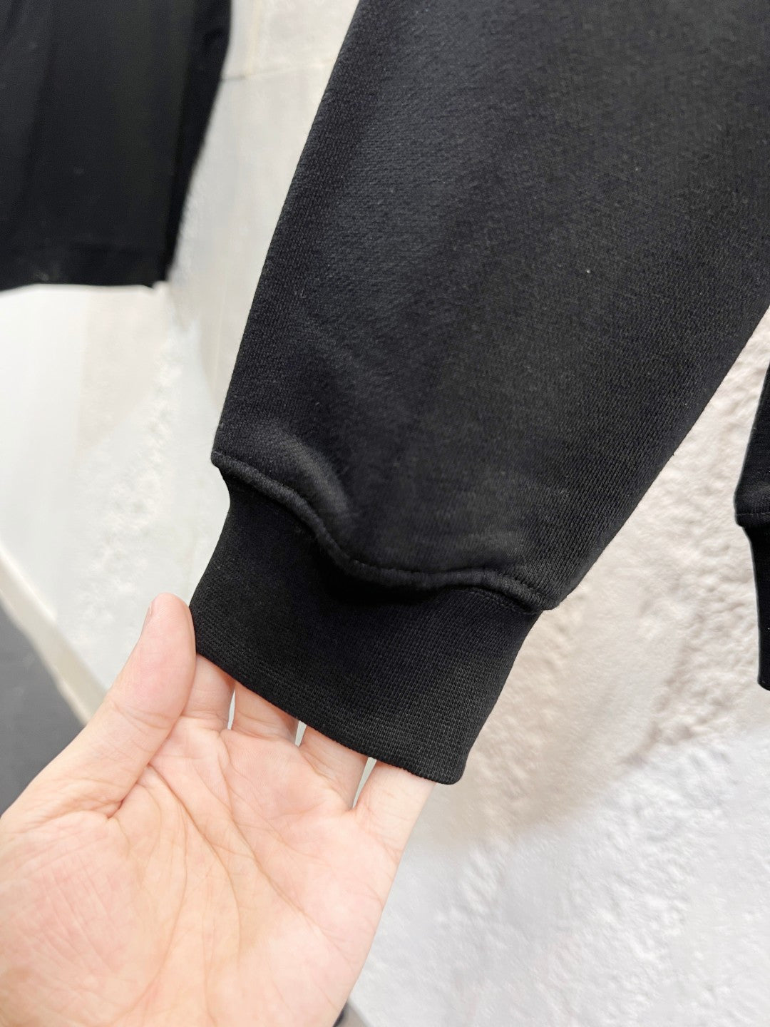 Classic Fit Hoodie-1032