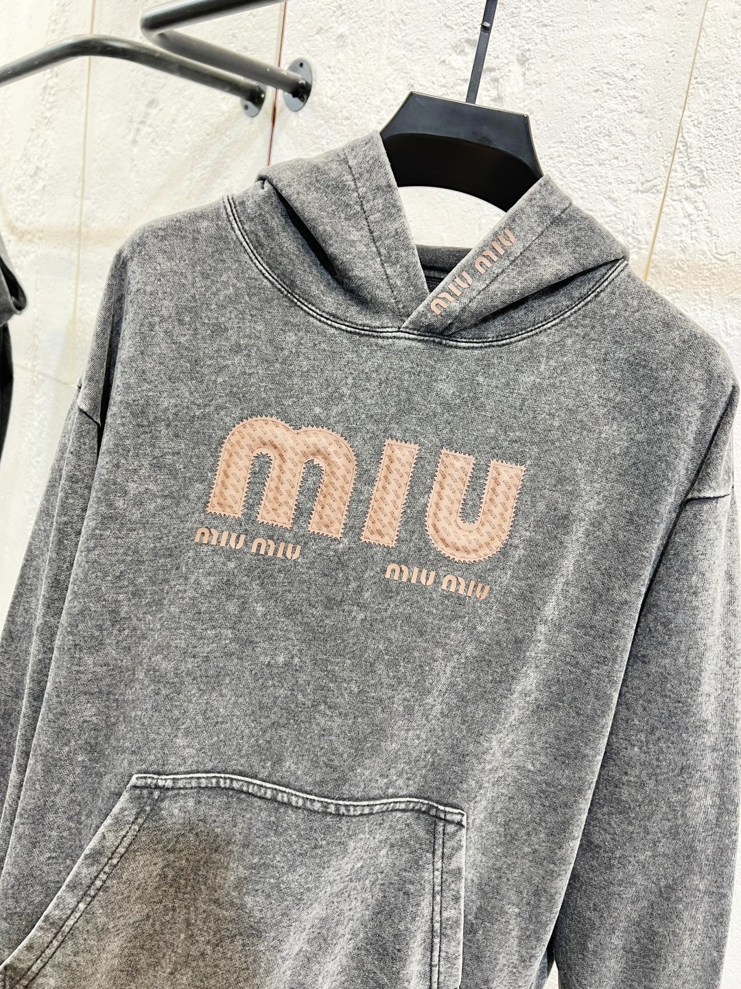 Classic Fit Hoodie-1033