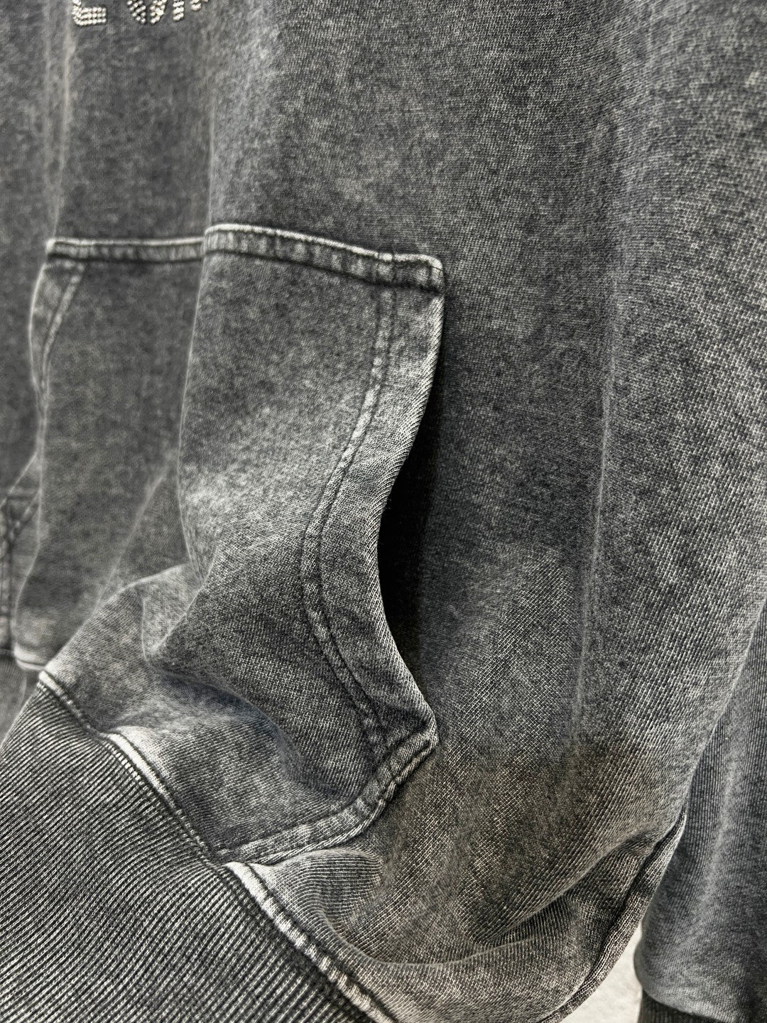 Classic Fit Hoodie-1038