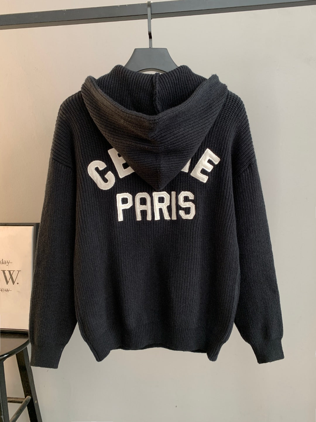 Classic Fit Hoodie-1040