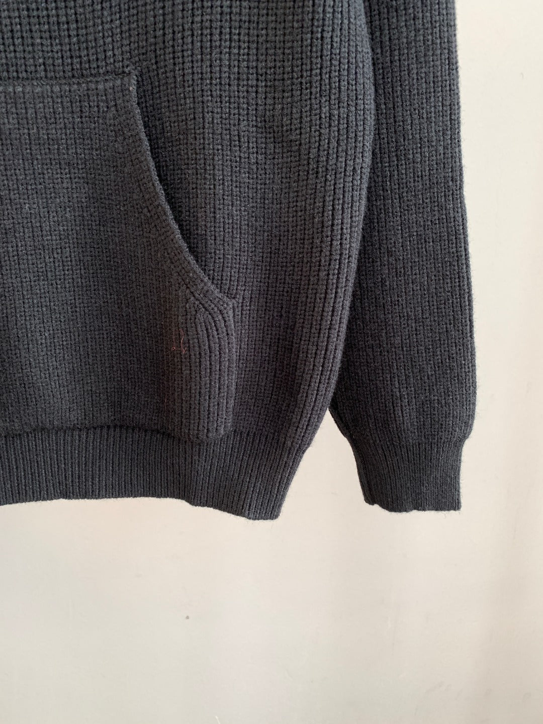 Classic Fit Hoodie-1040